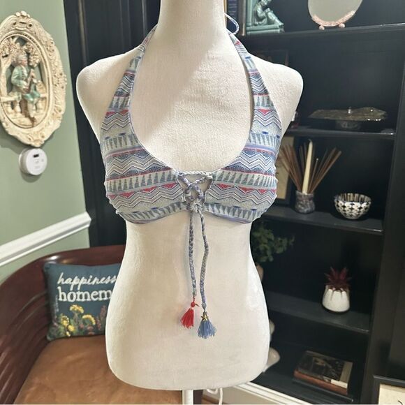 Victoria’s Secret reversible bikini top size small - Picture 2 of 11